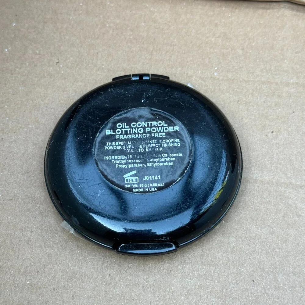 OSP Cosmetics Oil Control Pressed Powder